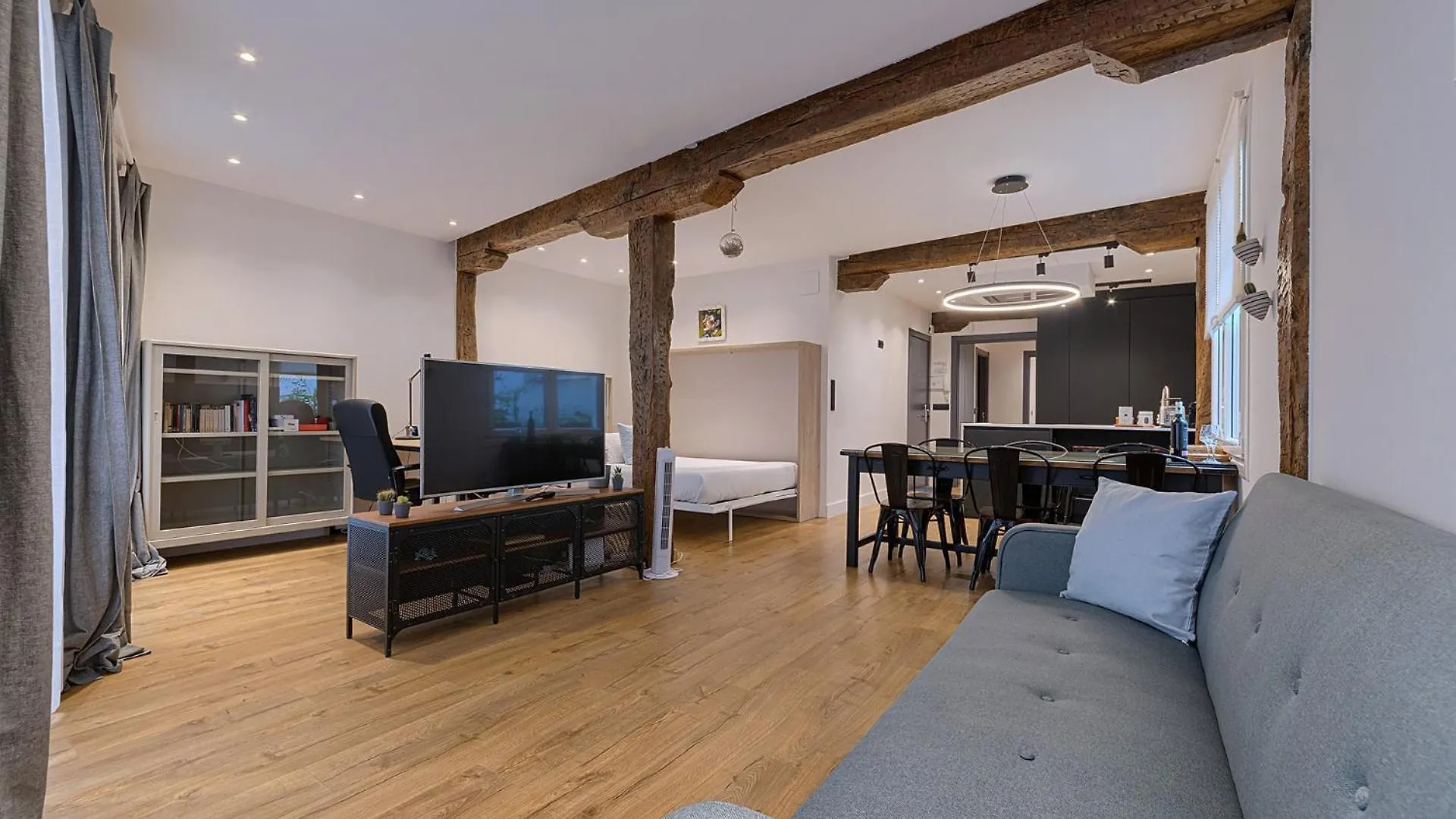 Moderno Y Lujoso En El Historico Casco Viejo Apartment Bilbao