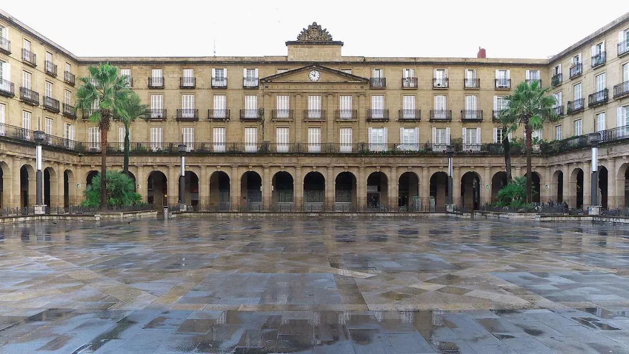 Moderno Y Lujoso En El Historico Casco Viejo Apartment Bilbao Spain